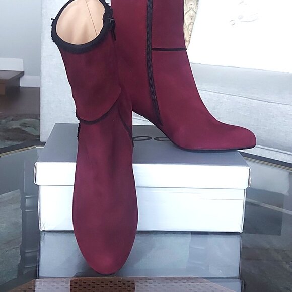 Ron White Burgundy, Weatherproof, Suede Ankle Boots - Size 37 (6.5 US) - Picture 3 of 9